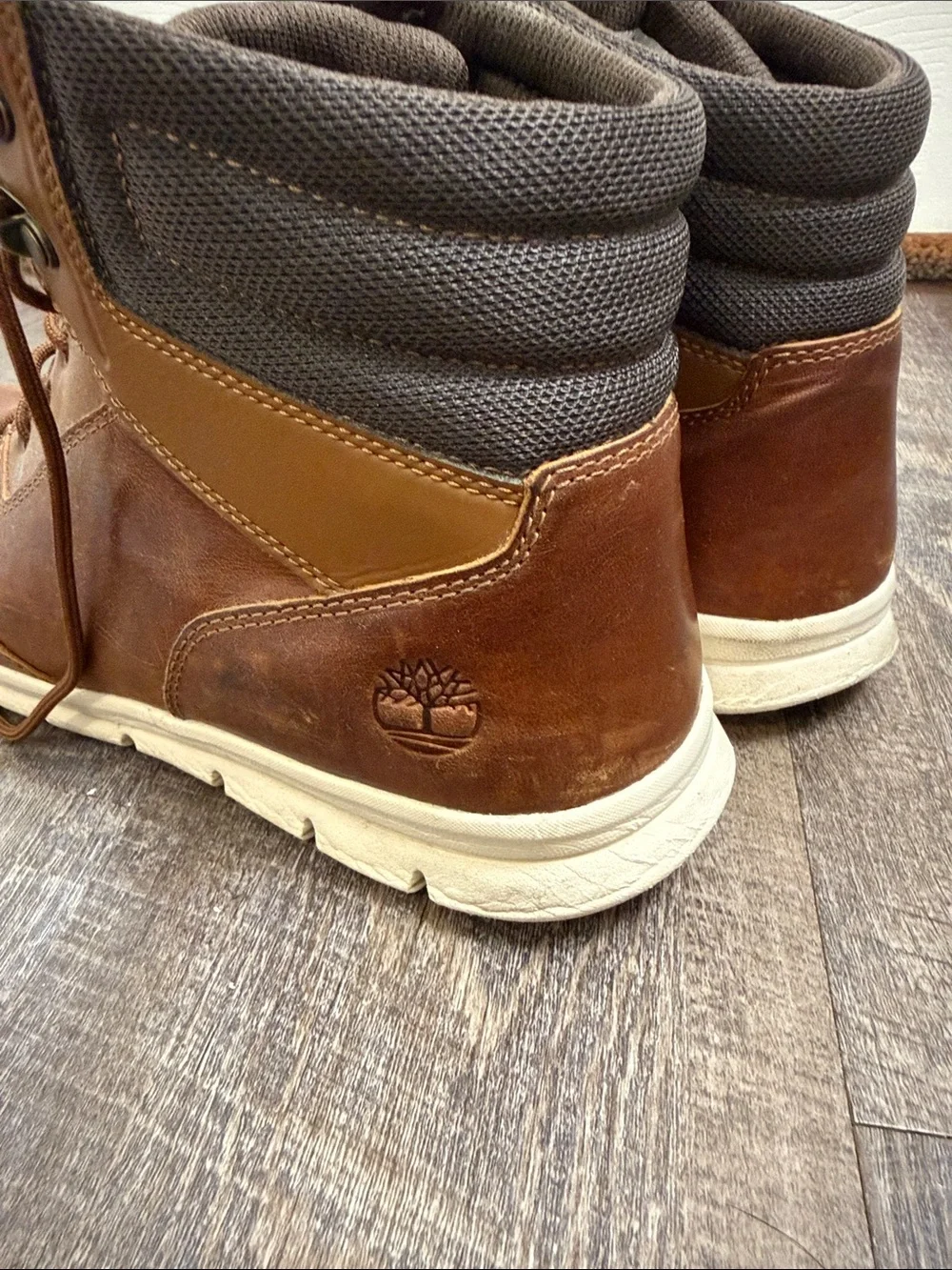 Timberland Graydon Brown Leather Lace-Up Ankle Boots with Padded Collar